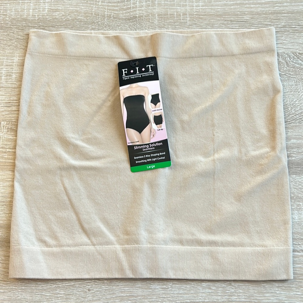 FIT brand, light control, seamless slimming solution. Size L NWT